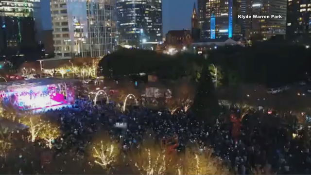 Klyde Warren Park to light up Christmas tree during free Saturday event