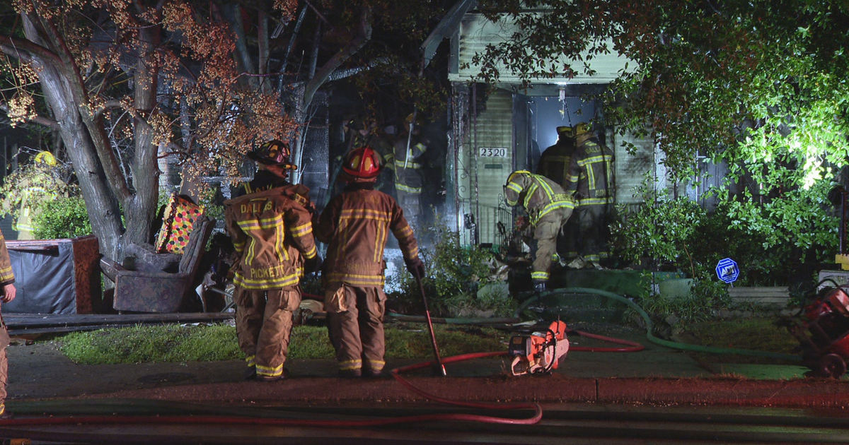 Woman critically injured in South Dallas house fire | FOX 4 Dallas-Fort ...