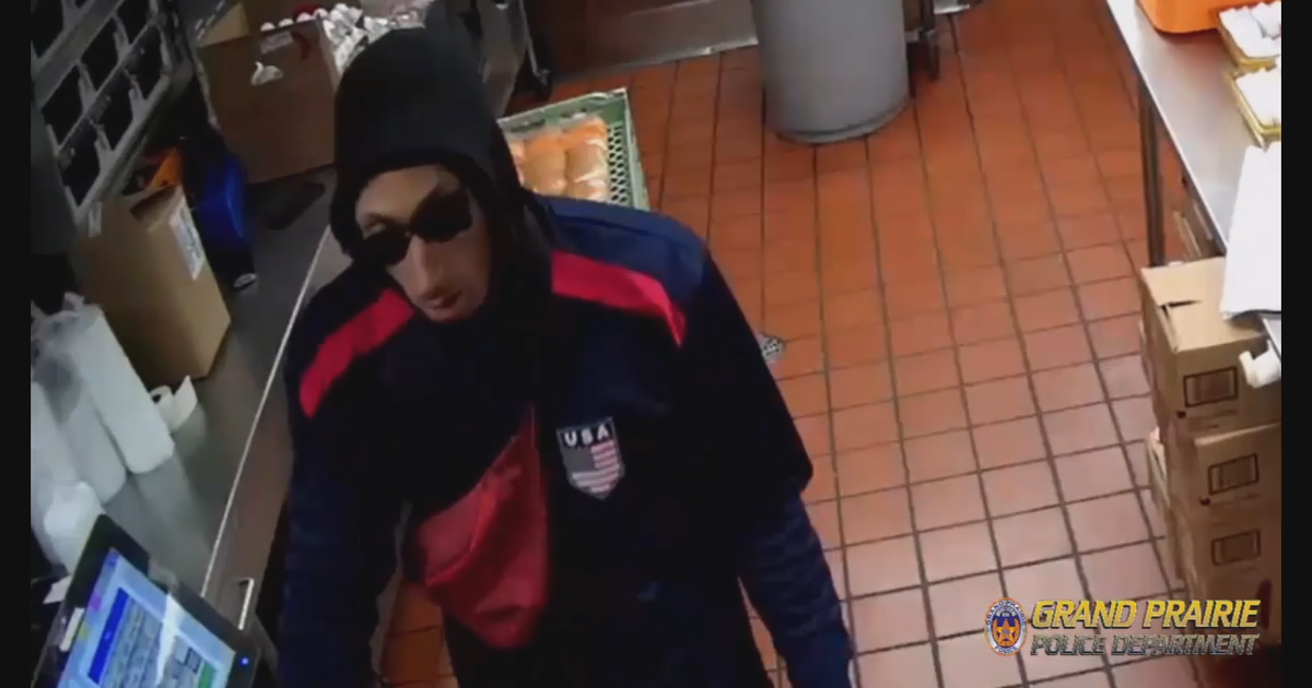 Police looking for robbery suspect who pistol-whipped store clerk | FOX ...