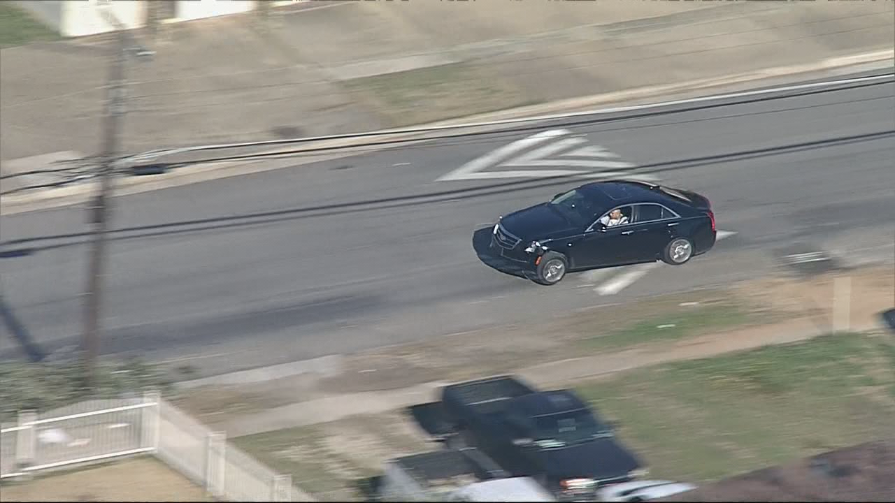 Suspect Leads Police On High Speed Chase Through Dallas 