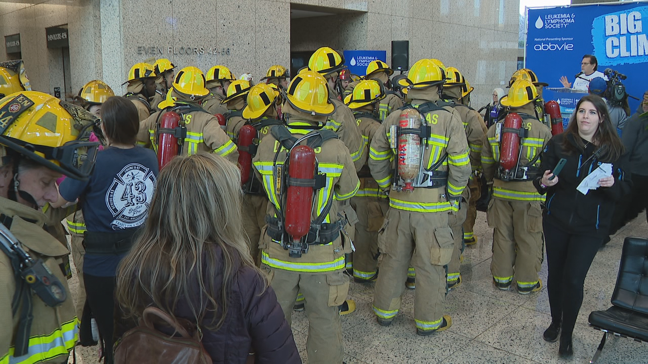 More than 1,000 people take part in Big Climb Dallas to support blood