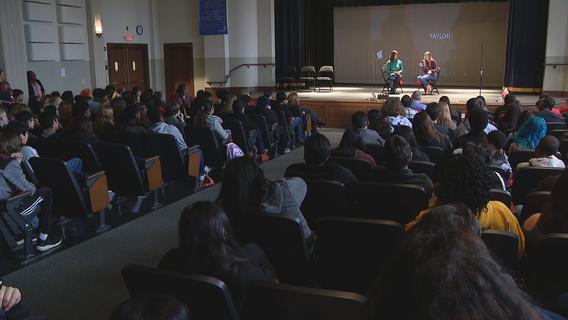 Teen who was addicted to vaping talks to Fort Worth ISD students about dangers of e-cigs