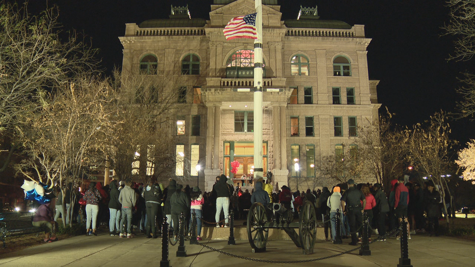 Vigil Held To Honor Victims Of Two Separate Tarrant County Murders Fox 4 Dallas Fort Worth 0624