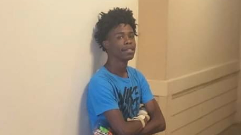 Vigil Held Sunday To Remember 18 Year Old Shot At Dallas Isd