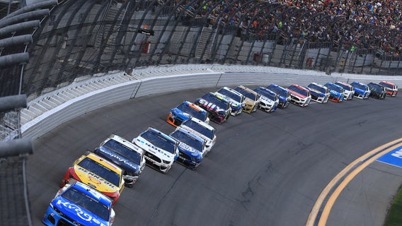 Rain halts Daytona 500; race rescheduled for Monday