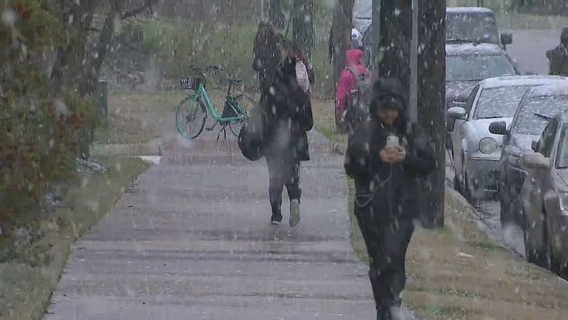 Snow and sleet falls in parts of Tarrant, Denton counties Wednesday afternoon