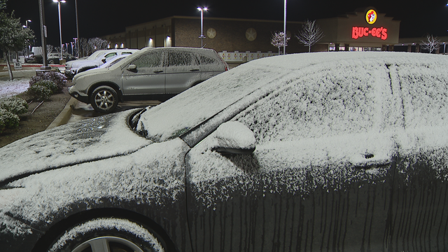 Second rounds of snow falls in parts of North Texas overnight