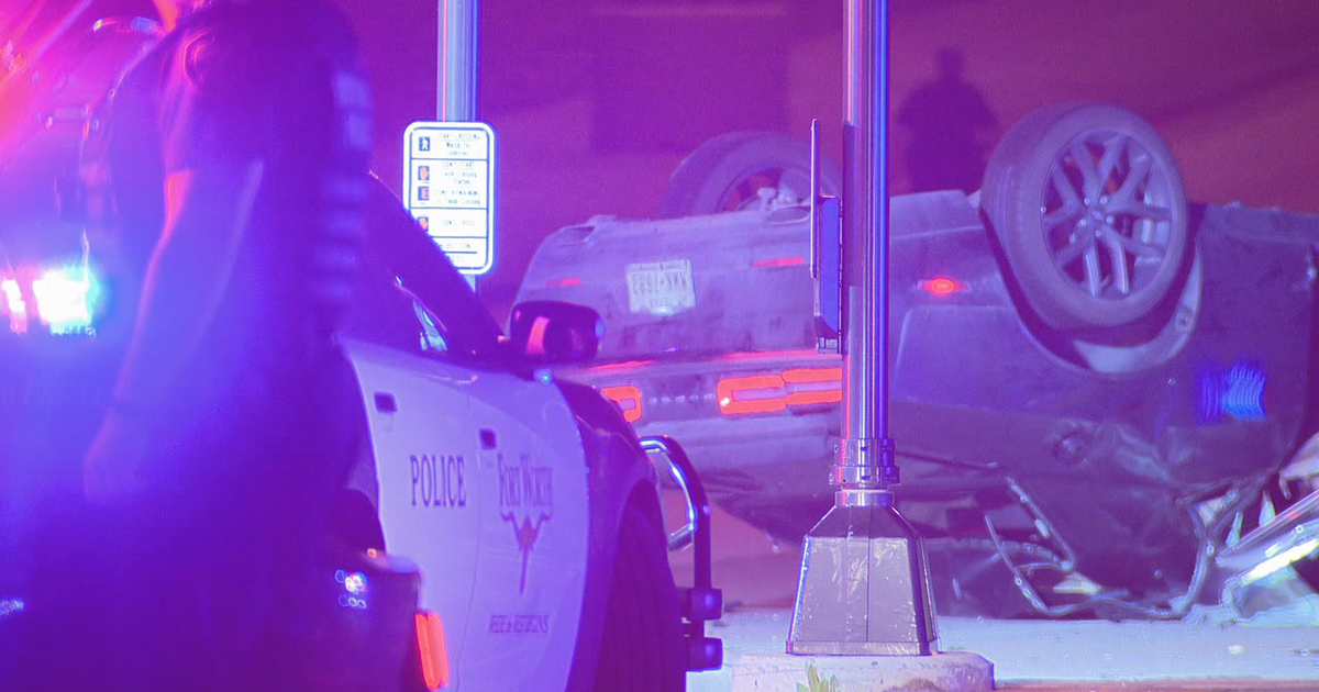 Woman killed in overnight crash near north Fort Worth | FOX 4 Dallas ...