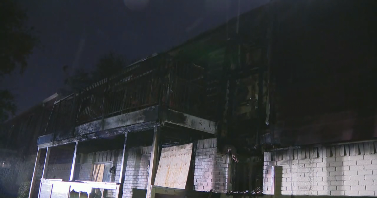 Firefighters among those injured in Fort Worth apartment fire | FOX 4 ...