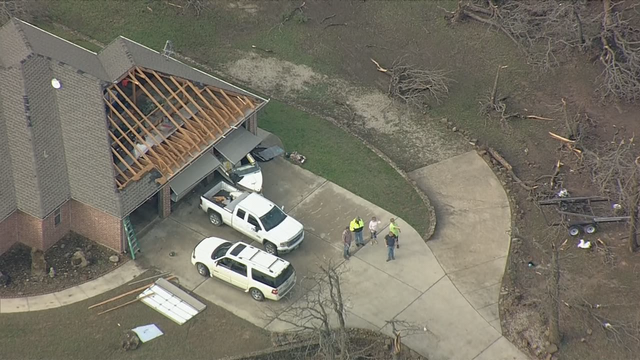 Overnight tornado leaves behind damage in Wise County
