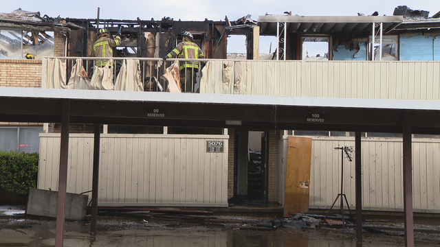 Several displaced, 1 injured by 2-alarm fire at Dallas condominiums