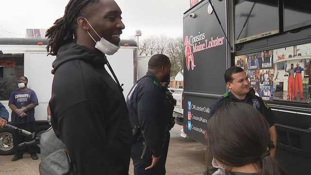 Group of Dallas Cowboys players helping North Texans in need during coronavirus outbreak