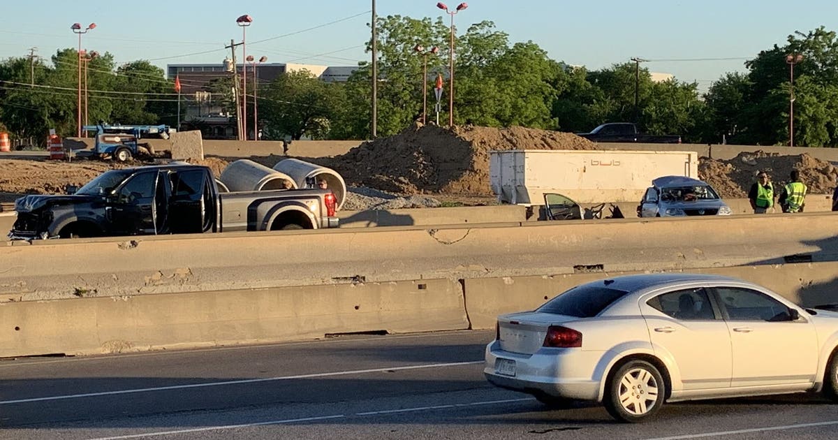 3 women killed in crash on southbound I-35E | FOX 4 Dallas-Fort Worth