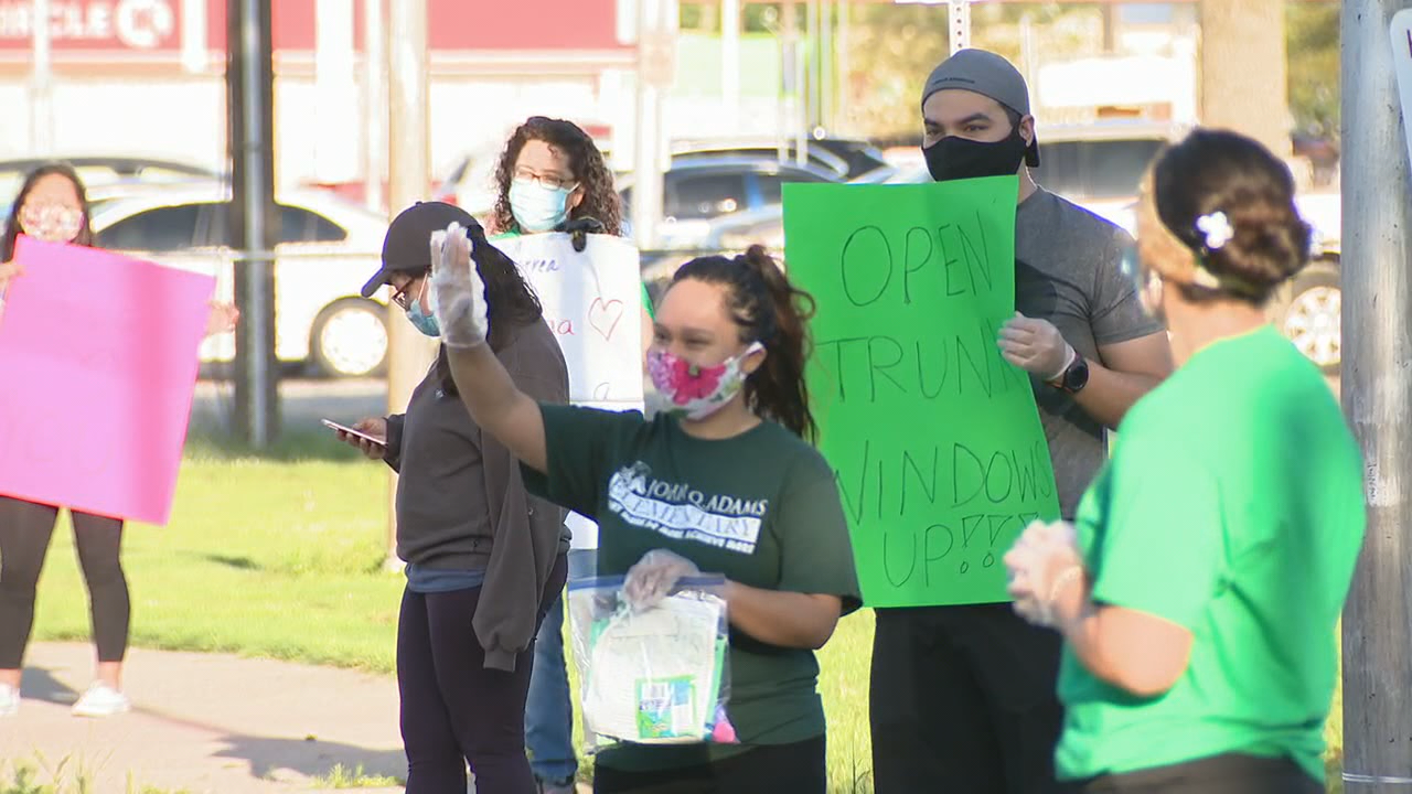 Dallas Teachers Collect Donations Surprise Students With