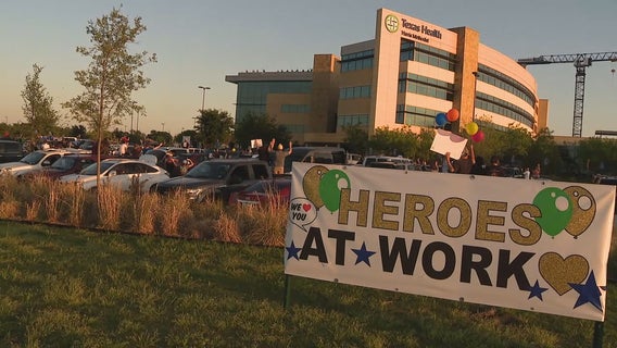 Church organizes parking lot celebration for Fort Worth hospital workers
