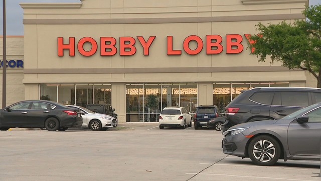 Dallas County orders Hobby Lobby to close its local stores
