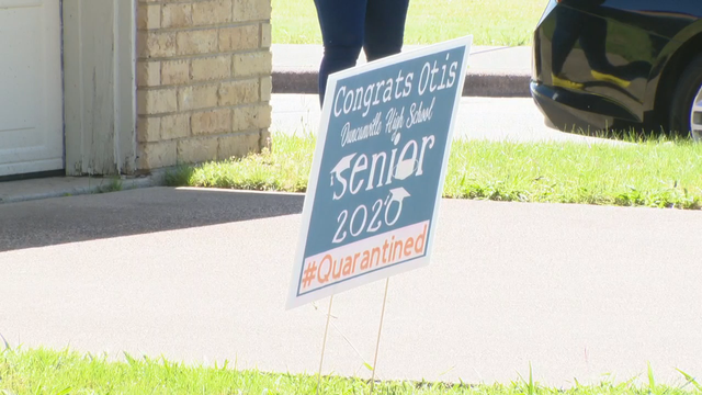 North Texas graduating seniors adjusting as most school districts move to virtual ceremonies