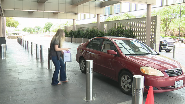 Few vehicles at North Texas malls on first day of retail-to-go