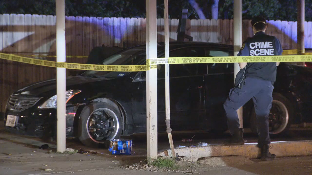 Police: Man Fatally Stabbed By His Son In Dallas Apartment Parking Lot ...