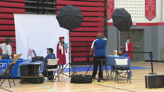 Dallas ISD to honor graduates with citywide ovation, Reunion Tower light show