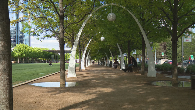 Some food trucks returning to Klyde Warren Park