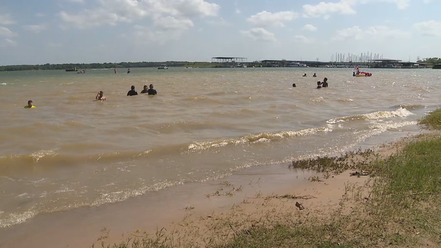 More North Texans starting to get out of the house for Memorial Day weekend