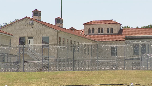 4 more inmates die from COVID-19 at Fort Worth federal prison