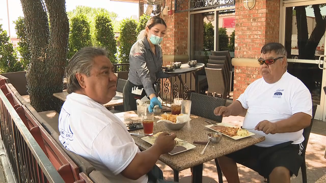 Jenkins: Dallas County allowed to mandate masks, gloves for restaurant employees