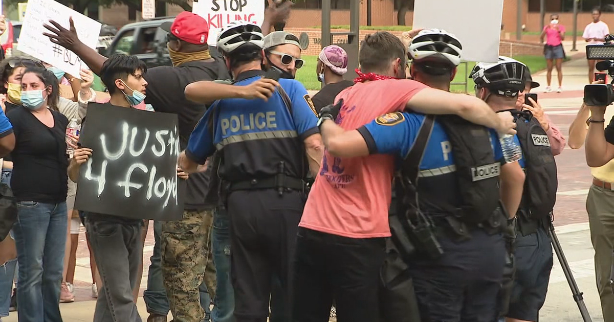 Peaceful protesters remained in Fort Worth past curfew | FOX 4 Dallas ...