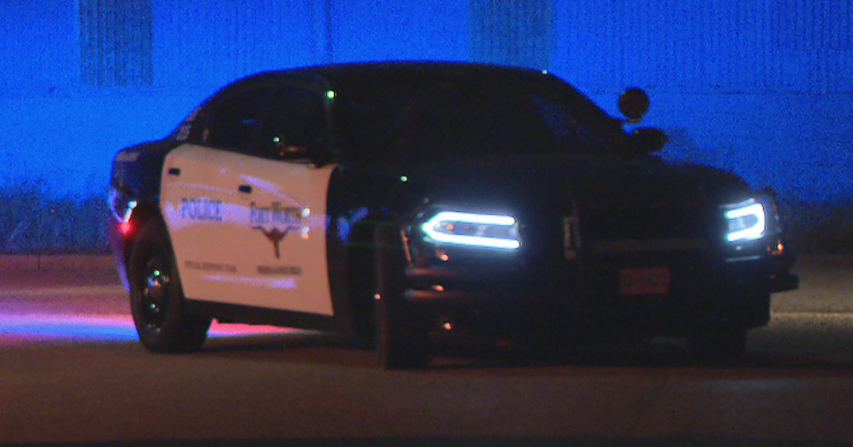 Woman in car fatally shot in south Fort Worth | FOX 4 Dallas-Fort Worth