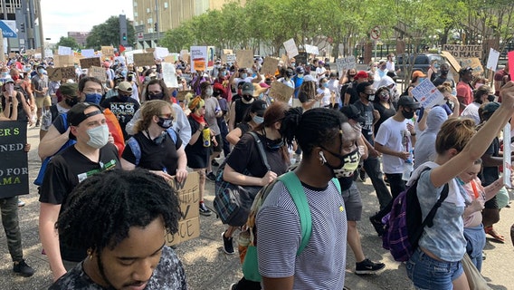 Thousands show up for peaceful protest in Downtown Dallas Saturday