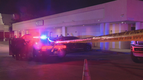 1 dead after men open fire on crowd outside Dallas club