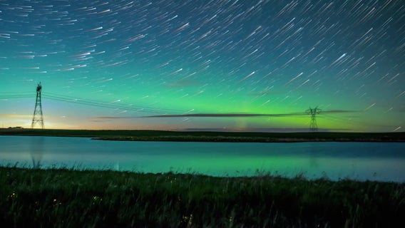 Canadian photographer captures breathtaking time-lapse of aurora borealis