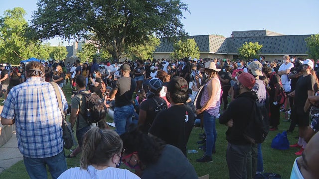 Some Dallas city leaders join Wednesday's peaceful protest