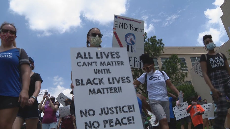 Ut Arlington Students Hold Protest March For George Floyd