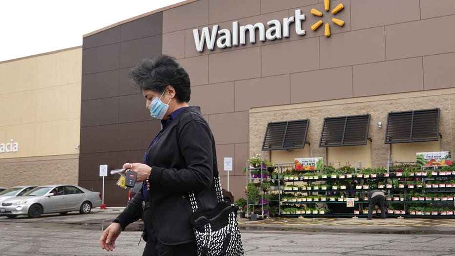 1a5e7f22-Walmart Quarterly Revenue Surges 8.6 Percent During COVID-19 Pandemic