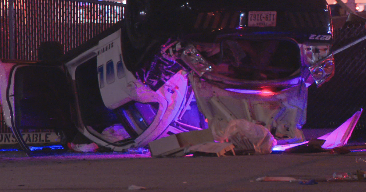 Dallas police officer hurt in rollover crash | FOX 4 Dallas-Fort Worth