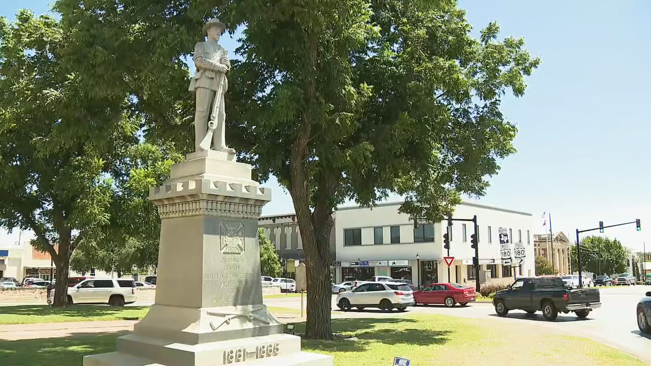 Parker County Commissioners vote unanimously to keep Confederate statue