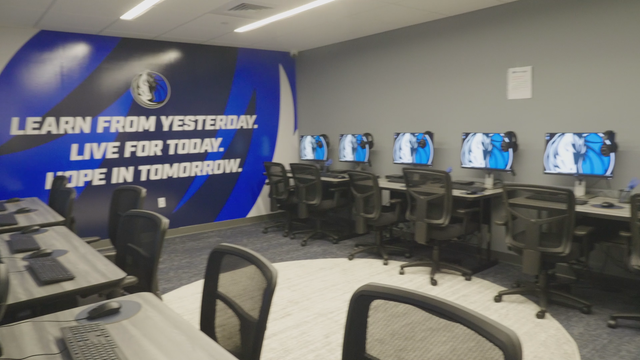 Mavs gift computer lab to Arlington homeless shelter