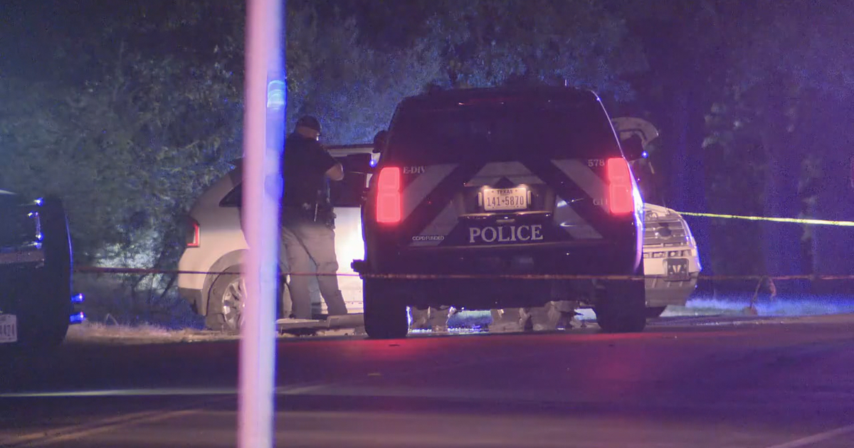 Fort Worth police investigating after man shot while in vehicle | FOX 4 ...