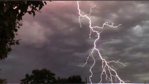 Group injured after lightning strikes canopy in Tarrant County storm