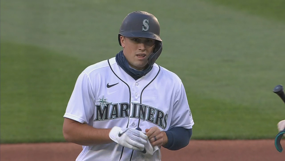 White homers, drives in 6 as Mariners thump Rangers 10-1