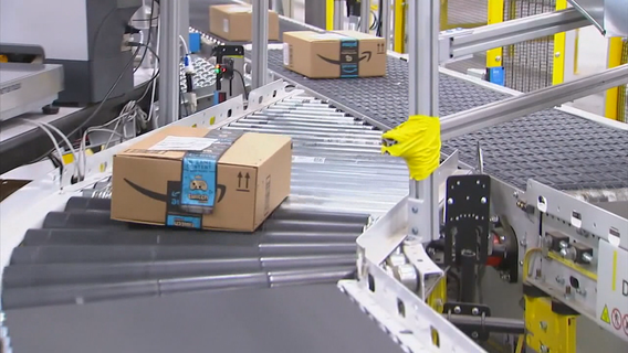 Amazon building fulfillment center in Forney