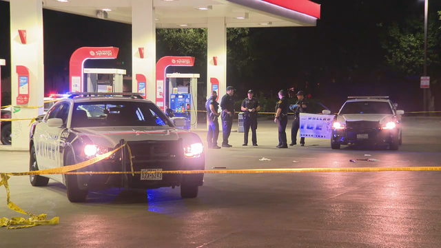 Dallas police searching for suspect after woman shot outside 7-Eleven