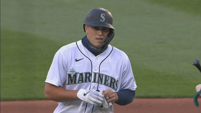 White homers, drives in 6 as Mariners thump Rangers 10-1