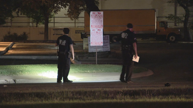 Woman fatally struck by vehicle in Dallas while walking on sidewalk