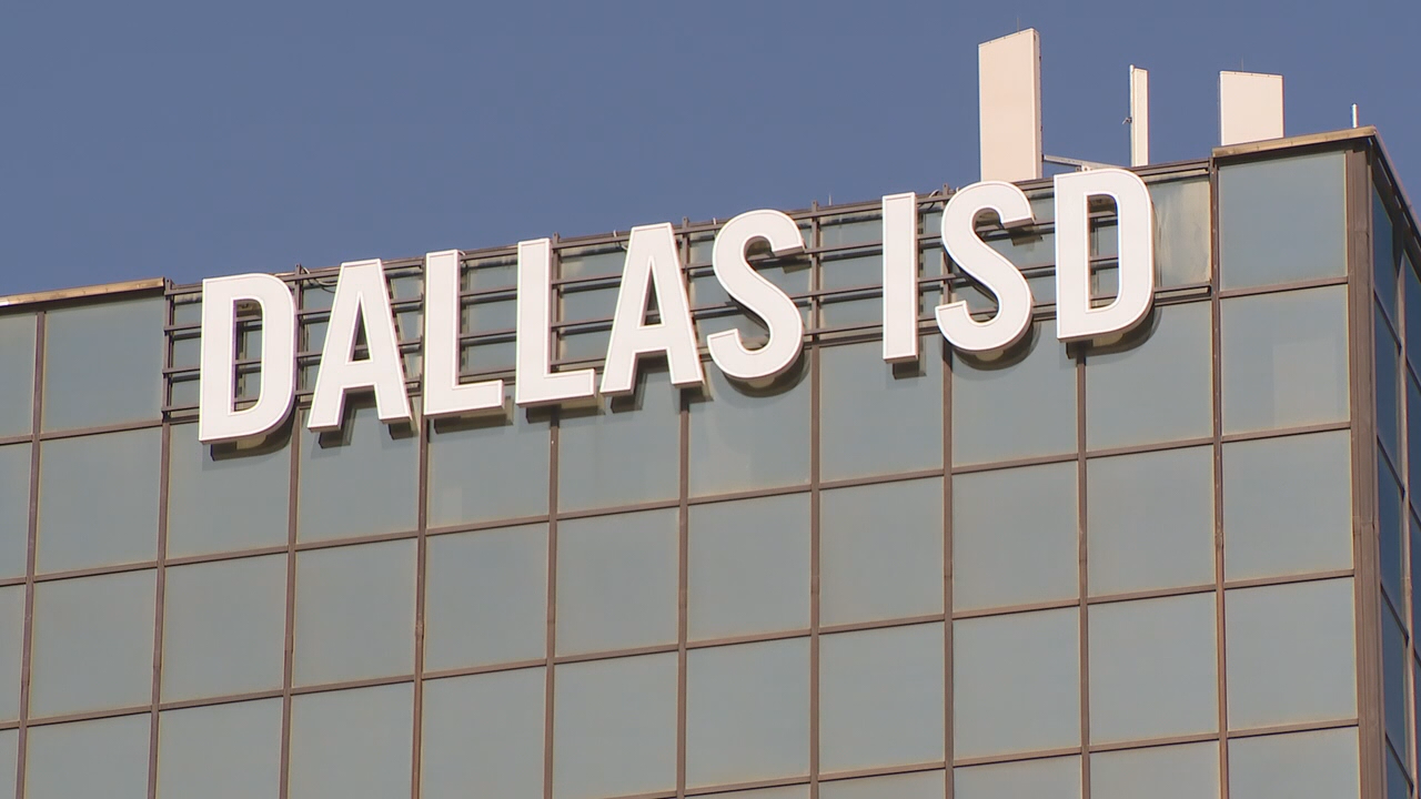 Dallas ISD cancels Friday classes due to icy conditions