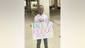 Kind-hearted 5th-grader doles out snacks, positive messages to 100,000 for Thanksgiving