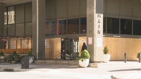 Downtown Dallas businesses board up, add security ahead of Election Day