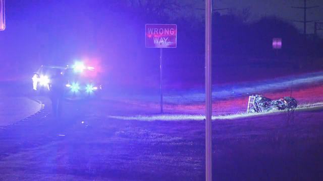 1 dead, 1 in critical condition after motorcycle crash on I-45